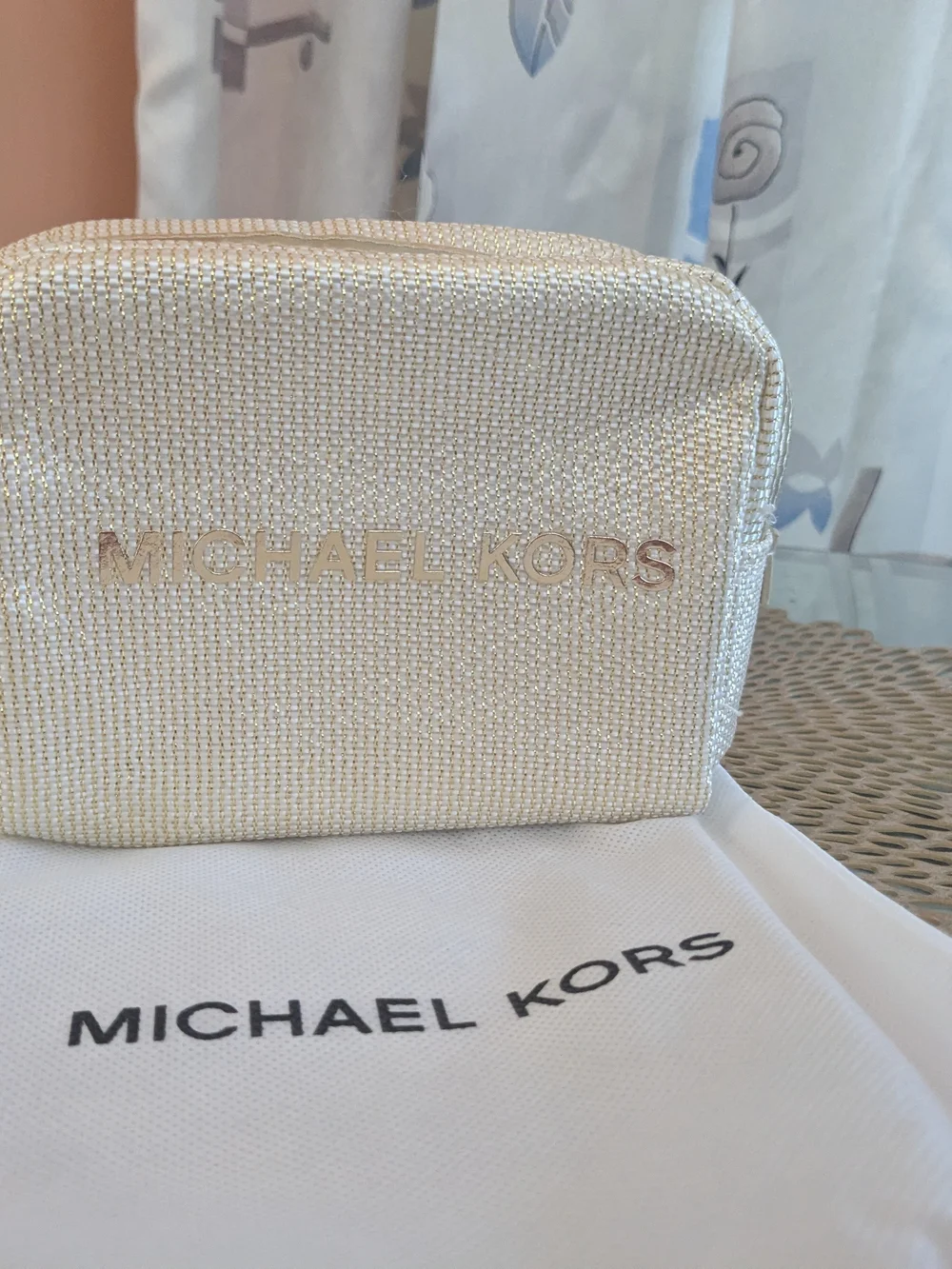 MICHAEL KORS Metallic Gold Cosmetic Pouch